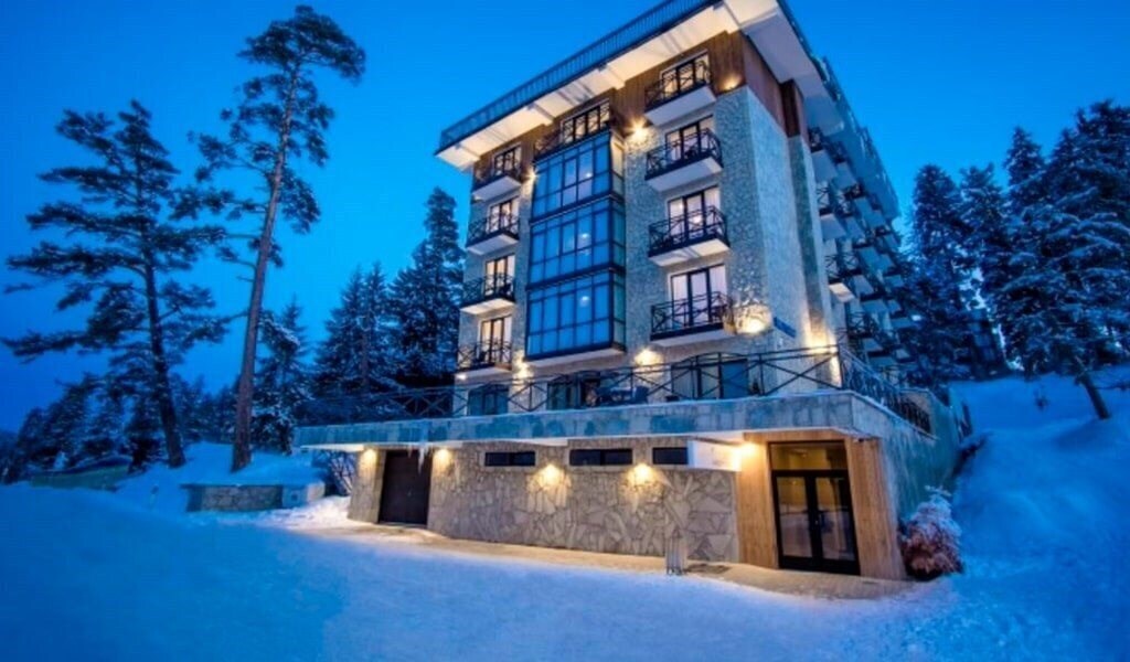 Готель Bm Plaza 4*